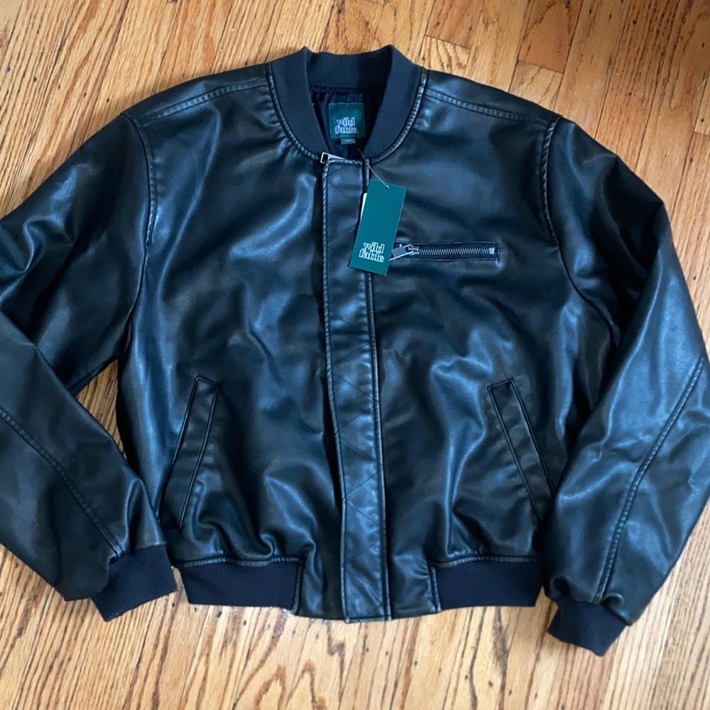 Wikd fable size large Black Bomber Jacket
